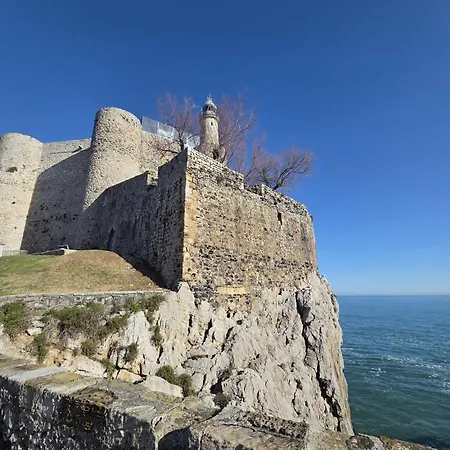 En Casco Historico Con Vistas A La Iglesia Διαμέρισμα Castro Urdiales