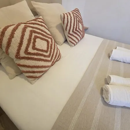 En Casco Historico Con Vistas A La Iglesia