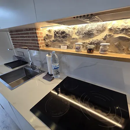 En Casco Historico Con Vistas A La Iglesia