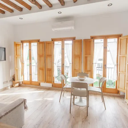 En Casco Historico Con Vistas A La Iglesia Apartment *