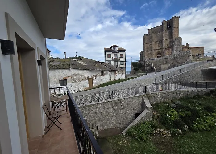 En Casco Histórico Con Vistas A La Iglesia