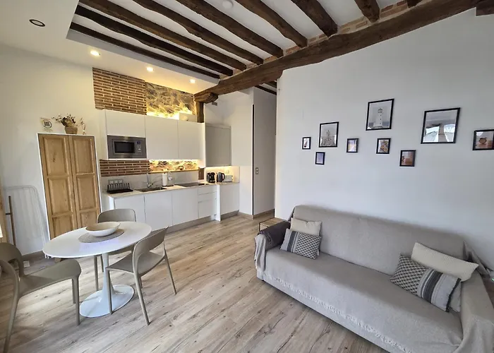 En Casco Historico Con Vistas A La Iglesia *