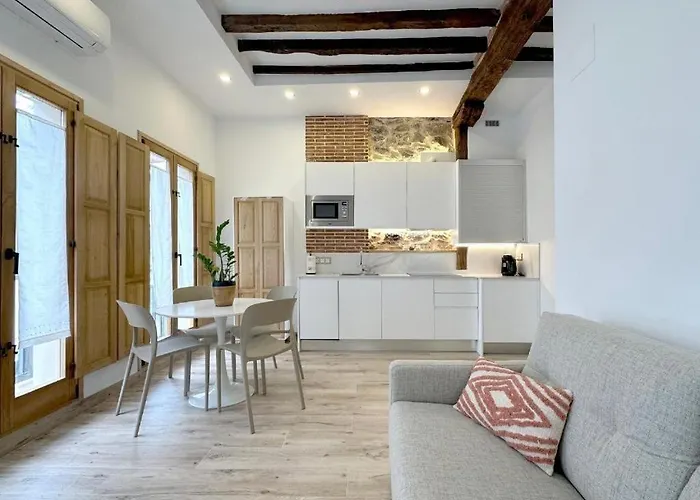 En Casco Histórico Con Vistas A La Iglesia