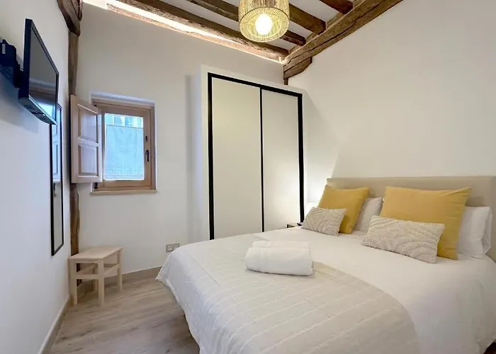 En Casco Histórico Con Vistas A La Iglesia * Castro Urdiales