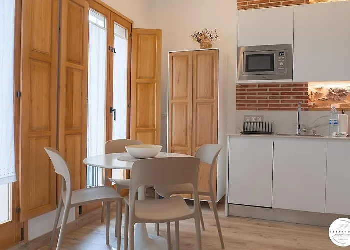 En Casco Histórico Con Vistas A La Iglesia * Castro Urdiales